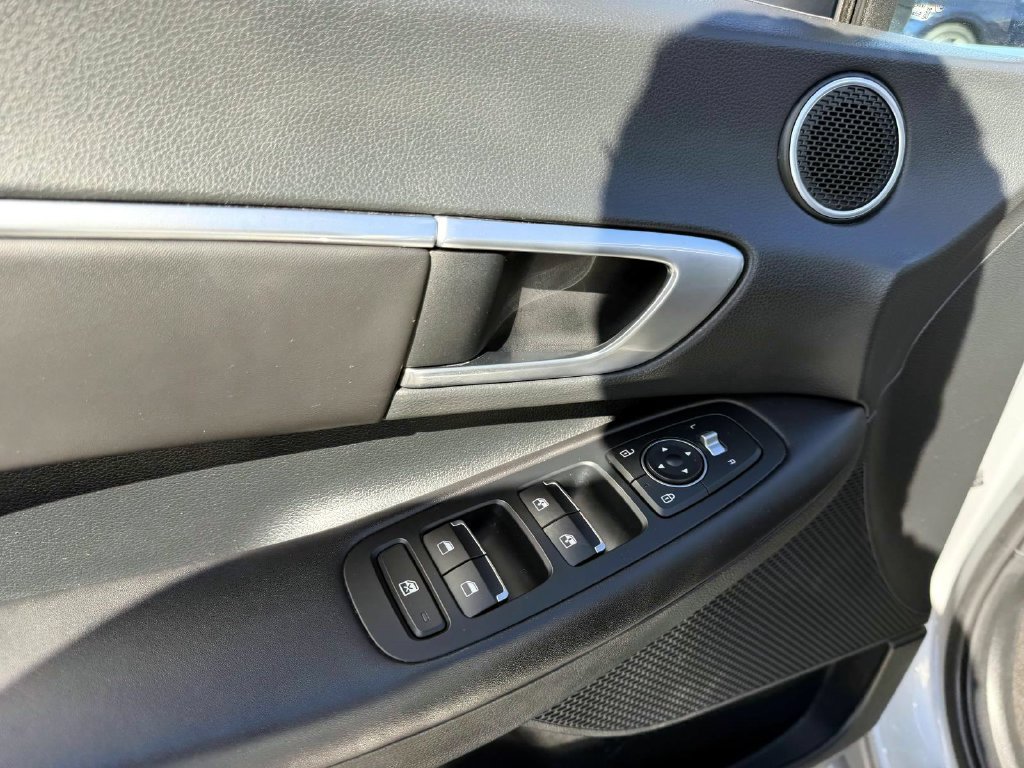 Certified 2023 Hyundai Sonata SEL FWD image 16