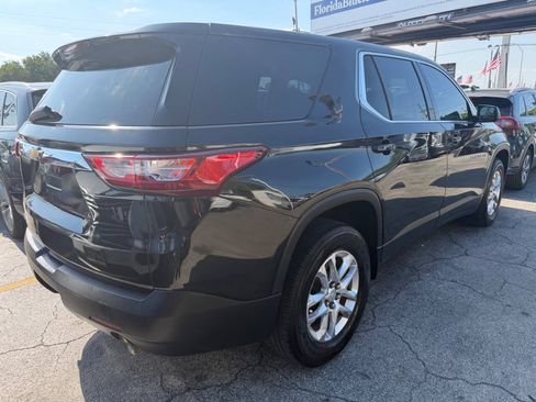 Used 2018 Chevrolet Traverse LS FWD image 5