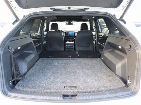 Used 2024 Volkswagen Atlas Cross Sport SEL Premium R-Line image 35