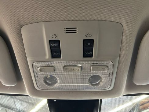 Used 2018 Toyota Corolla XLE w/ Carpet Mat Package (TMS) FWD image 24