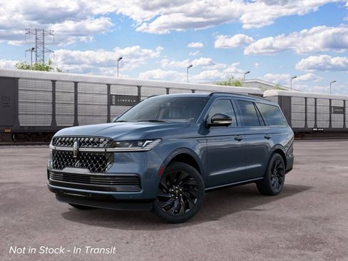 New 2027 Lincoln Navigator Reserve AWD/4WD image 2