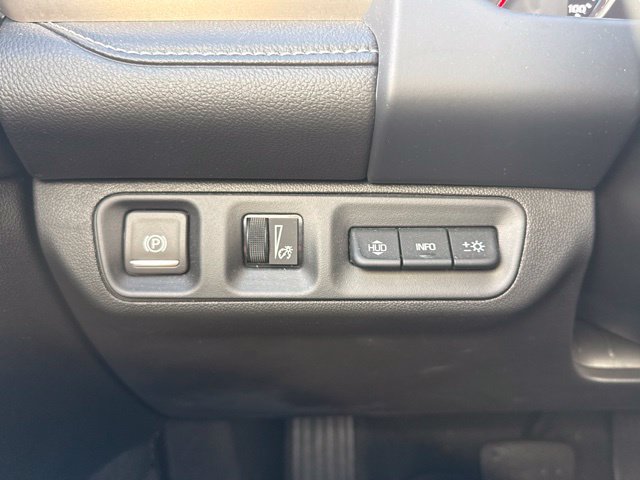Used 2023 GMC Acadia Denali w/ Denali Ultimate Package AWD/4WD image 25