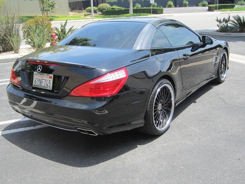 Used 2013 Mercedes-Benz SL 550 image 4