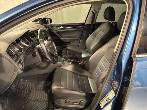 Used 2015 Volkswagen Golf TDI SEL w/ Lighting Package (SEL) FWD image 3