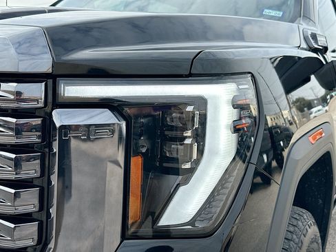 Used 2024 GMC Sierra 3500 Denali Ultimate image 15