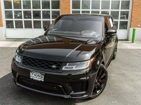 Used 2022 Land Rover Range Rover Sport HST image 2