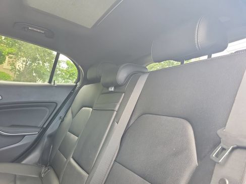 Used 2019 Mercedes-Benz GLA 250 image 15
