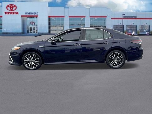 Certified 2021 Toyota Camry XLE image 4