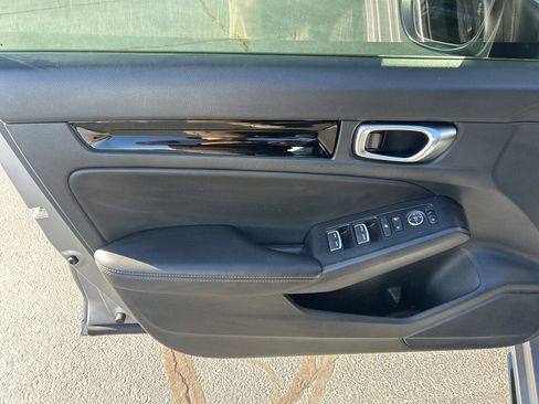 Used 2022 Honda Civic EX-L image 4