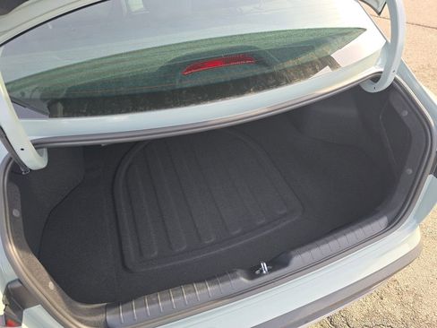 New 2025 Kia K4 LXS image 16