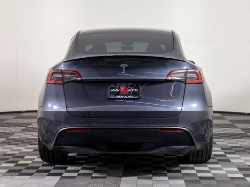 Used 2022 Tesla Model Y Performance AWD/4WD image 6