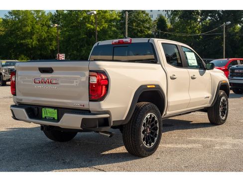 New 2026 GMC Canyon AT4 w/ Technology Plus Package AWD/4WD image 8