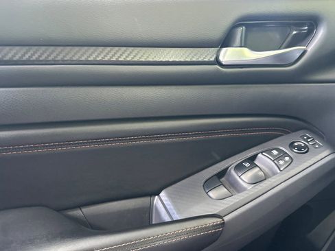 Used 2022 Nissan Altima 2.5 SR FWD image 12