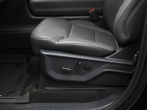 New 2025 Ford Expedition Active image 10