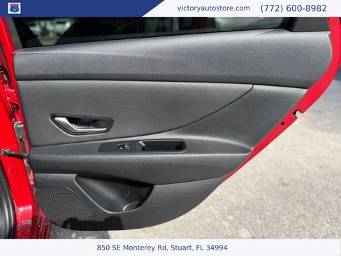 Used 2023 Hyundai Elantra Limited FWD image 41
