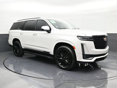Used 2022 Cadillac Escalade Premium Luxury AWD/4WD image 7