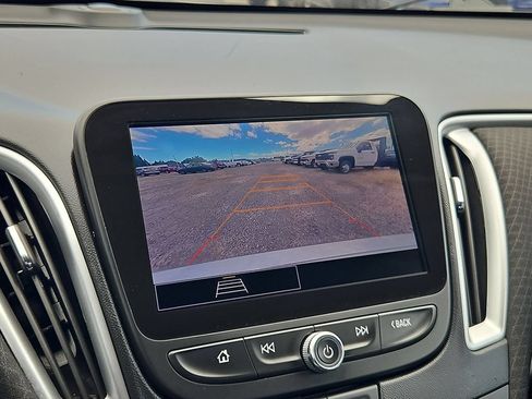 Used 2024 Chevrolet Malibu LT FWD image 19