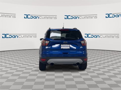 Used 2017 Ford Escape SE w/ Equipment Group 201A image 7