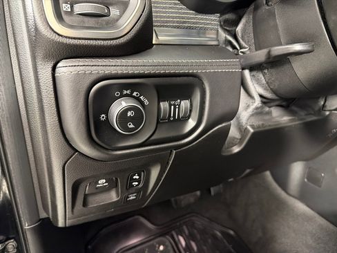 Used 2020 RAM 1500 Limited image 15