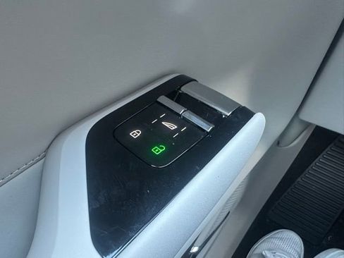 New 2025 Volvo EX90 Ultra image 43