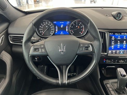 Used 2020 Maserati Levante AWD/4WD image 23