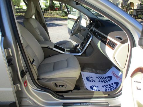 Used 2013 Volvo XC70 3.2 image 27