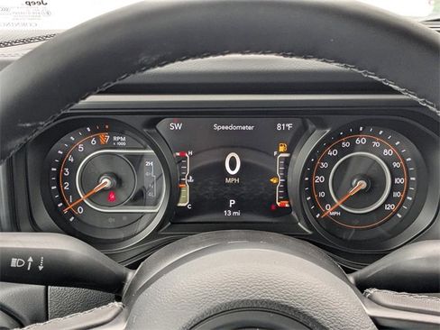 New 2025 Jeep Gladiator Sport w/ Premium Package image 26