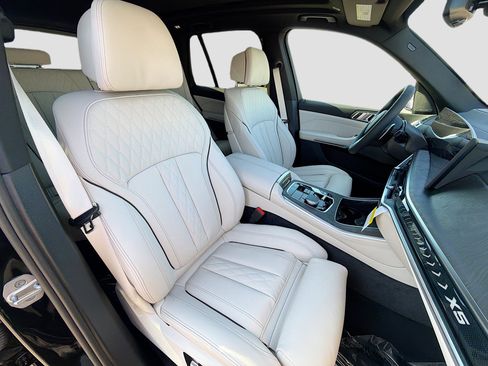 New 2026 BMW X5 sDrive40i w/ M Sport Package image 15