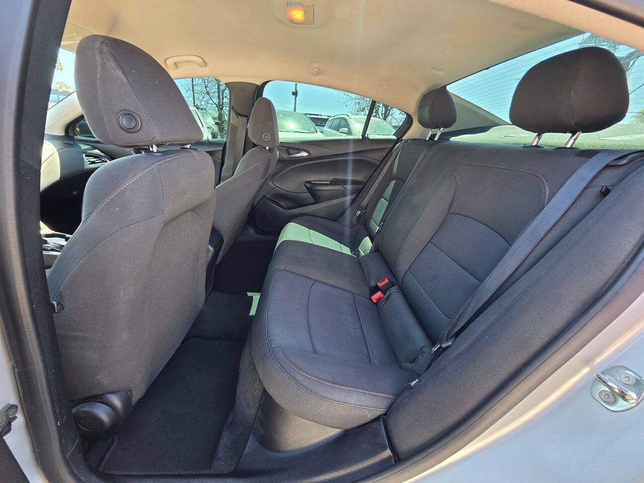 Used 2018 Chevrolet Cruze LS FWD image 24