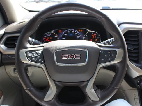 Used 2019 GMC Acadia Denali w/ Technology Package AWD/4WD image 15