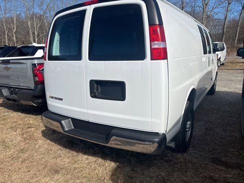 New 2026 Chevrolet Express 3500 Extended w/ Driver Convenience Package RWD image 4