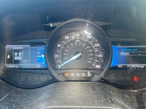 Used 2024 Ford Edge SE image 12