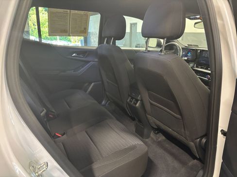 Used 2025 Chevrolet Equinox LT FWD image 40