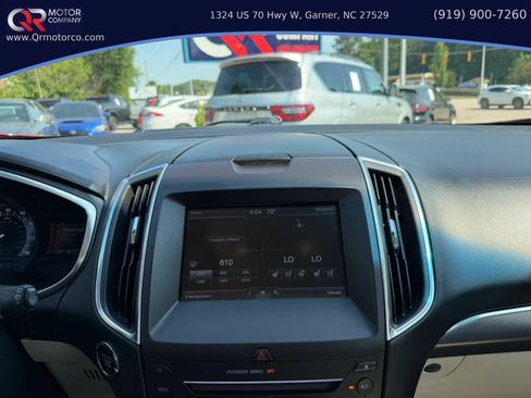 Used 2015 Ford Edge Titanium w/ Equipment Group 301A AWD/4WD image 16