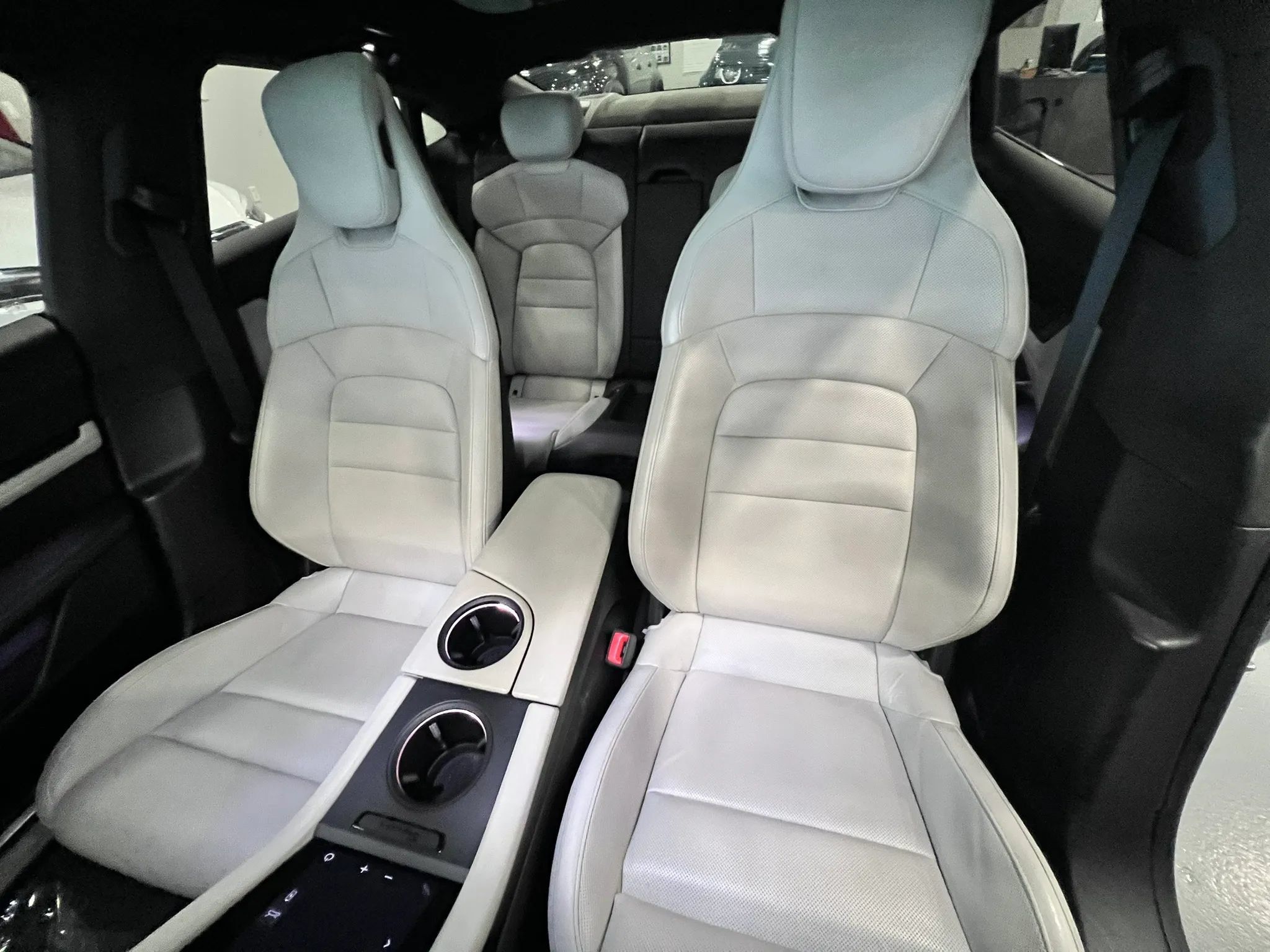 Used 2020 Porsche Taycan Turbo AWD/4WD image 9