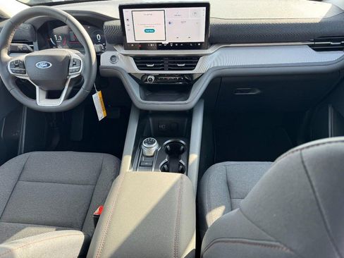 New 2026 Ford Explorer Active image 7