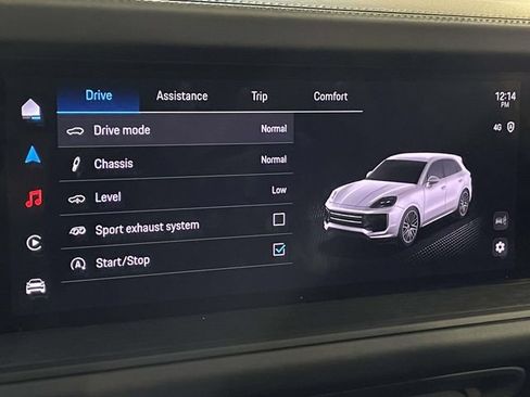 Certified 2025 Porsche Cayenne GTS AWD/4WD image 33