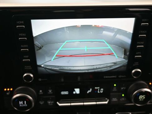 Used 2021 Toyota Highlander XLE image 20