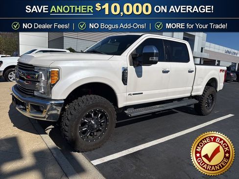 Used 2017 Ford F250 Lariat w/ Chrome Package image 1