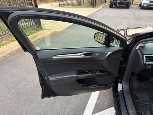 Used 2016 Ford Fusion SE image 21