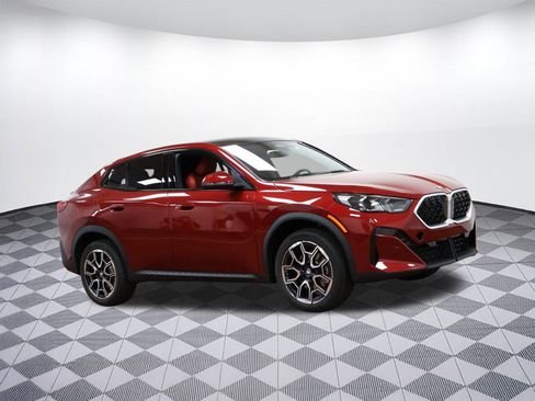 Used 2025 BMW X2 xDrive28i w/ Convenience Package image 5