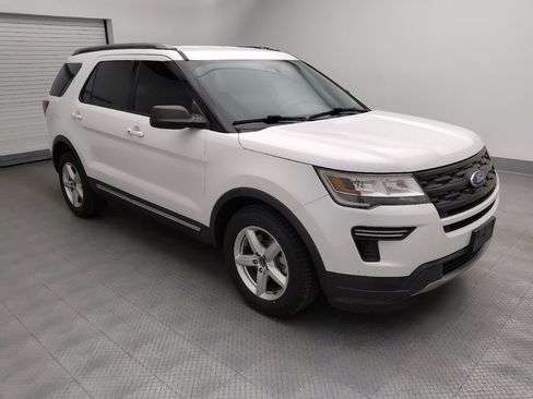 Used 2019 Ford Explorer XLT FWD image 11