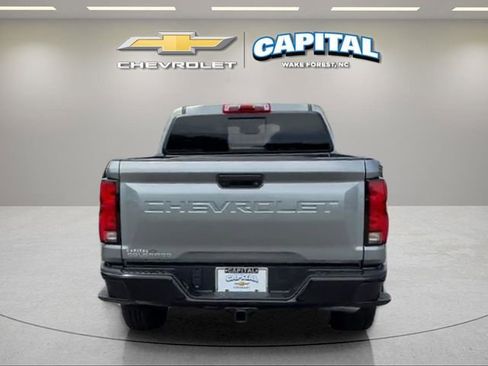 Used 2024 Chevrolet Colorado Z71 w/ Z71 Convenience Package 2 AWD/4WD image 5