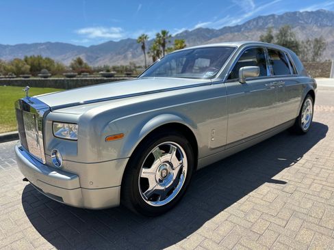 Used 2006 Rolls-Royce Phantom Sedan RWD image 21