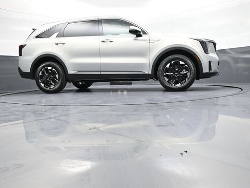 New 2026 Kia Sorento S FWD image 30