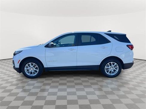 Used 2023 Chevrolet Equinox LS w/ LS Convenience Package image 8