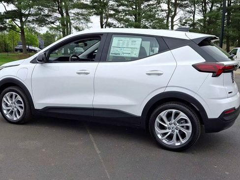 New 2027 Chevrolet Bolt LT FWD image 8