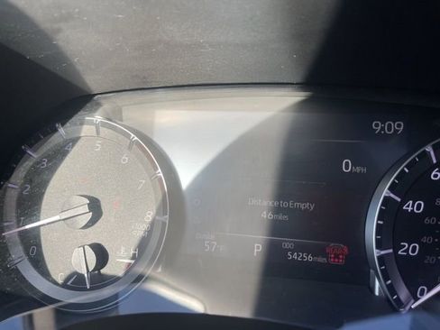 Used 2024 Toyota Highlander XLE image 5