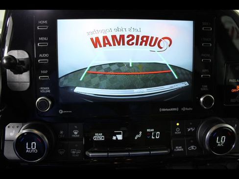 Used 2021 Toyota Highlander XLE AWD/4WD image 26
