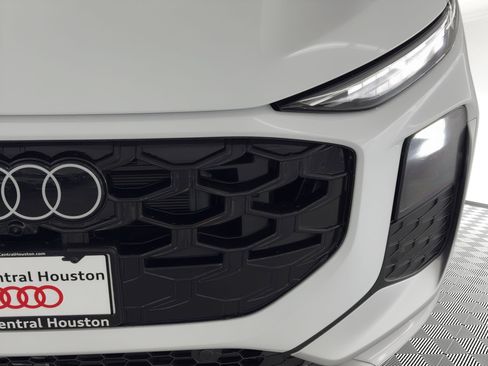 New 2026 Audi Q3 quattro 2.0T image 11